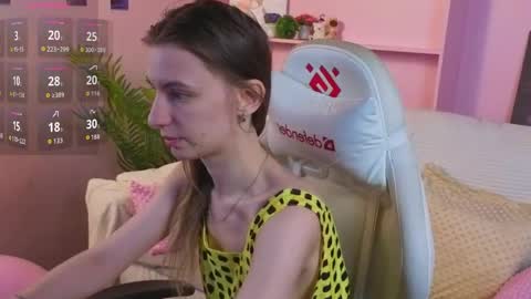 Snapshot of _ash_leyy_ chatting on 05/18/26, 01:24 _ash_leyy_ online show from 05/18/26, 01:24