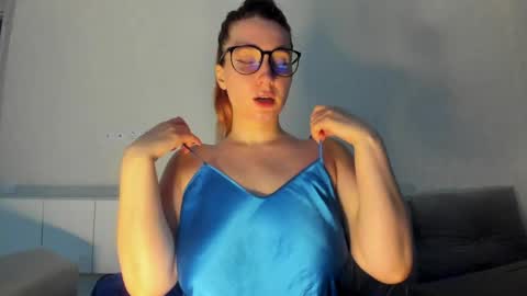 Sofia  online show from 04/03/26, 07:12