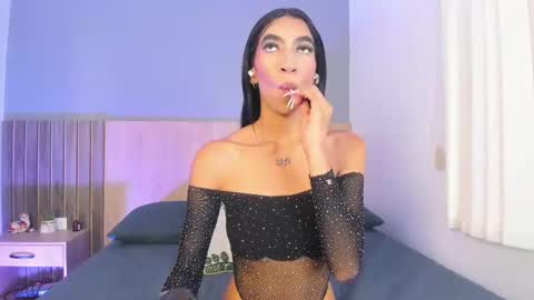 Snapshot of _ashly_77 chatting on 10/03/25, 07:44 Ashly online show from 10/03/25, 07:44