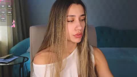 _aura_18 online show from 04/06/26, 03:04