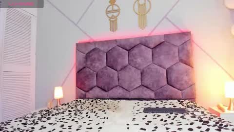 _aurora_collins_ online show from 02/14/25, 03:36