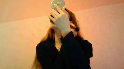 Snapshot of _aurora_sweet chatting on 10/28/25, 08:18 _aurora_sweet online show from 10/28/25, 08:18