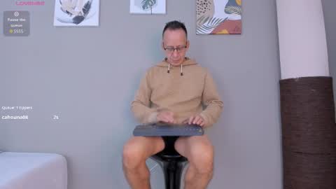 _axelking_ online show from 10/22/25, 11:32