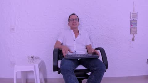 _axelking_ online show from 02/20/26, 11:32