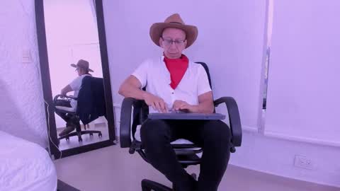 _axelking_ online show from 02/24/26, 11:30