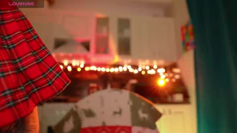 Olivia online show from 12/11/24, 12:02