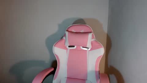 Snapshot of _ayesha19 chatting on 01/12/26, 11:54 yesha3 online show from 01/12/26, 11:54