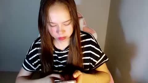 Snapshot of _ayesha19 chatting on 01/14/26, 08:36 yesha3 online show from 01/14/26, 08:36