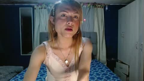 Snapshot of _azalea_65 chatting on 10/07/25, 02:09 _azalea_65 online show from 10/07/25, 02:09