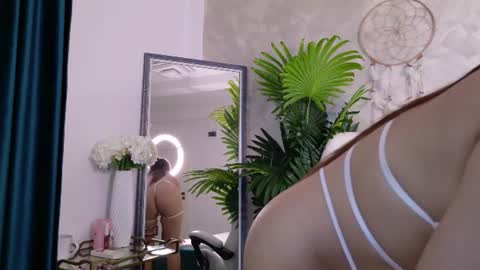 Snapshot of _azzalee_ chatting on 06/23/26, 05:49 AzzaLee online show from 06/23/26, 05:49