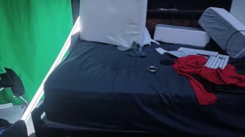 Chupa Bear online show from 02/25/26, 03:49