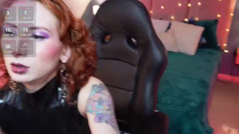 Sofia online show from 10/15/25, 01:22