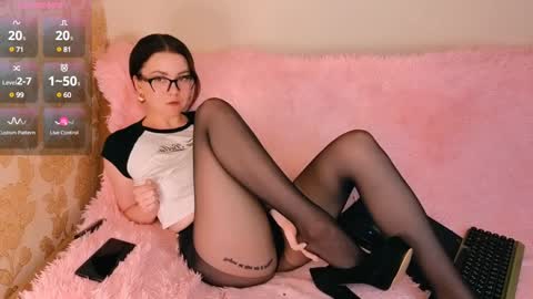 Bella online show from 01/12/25, 02:09