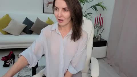 Beylly online show from 01/18/26, 04:00