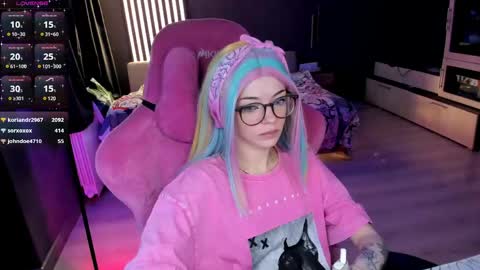 Snapshot of _black_fox__ chatting on 05/15/26, 10:50 Olivia Subscribe to my Fansly - online show from 05/15/26, 10:50