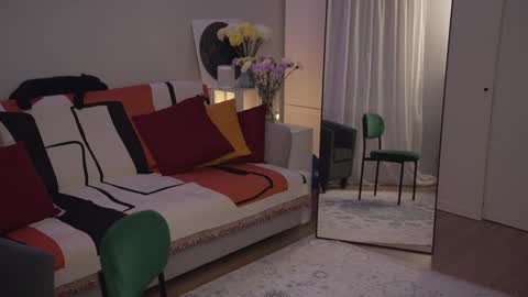 Lili online show from 01/29/25, 09:28