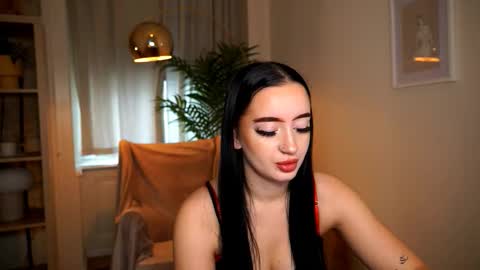 Pearl online show from 12/21/25, 11:17