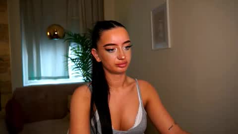 Pearl online show from 03/21/26, 01:48