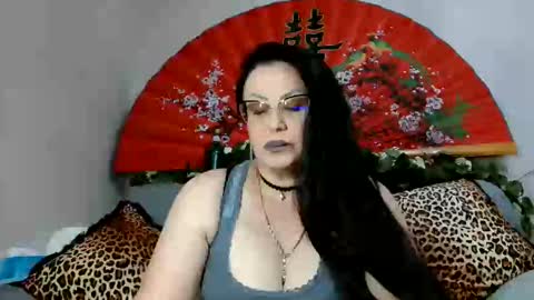 Snapshot of _blue__butterfly_ chatting on 05/31/26, 06:09 KHALEESI online show from 05/31/26, 06:09