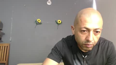 Snapshot of _bonnie__and_clyde chatting on 05/12/26, 08:17 _bonnie__and_clyde online show from 05/12/26, 08:17