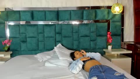 _bonnyandclyde online show from 04/15/26, 01:07