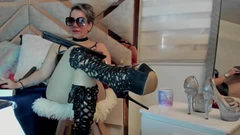 Brenda online show from 02/18/25, 03:32