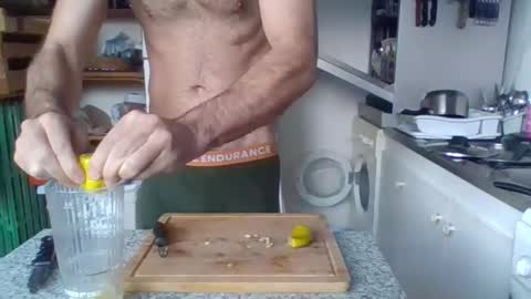 Snapshot of _bubble_buttfunxxx chatting on 12/20/24, 08:06 _bubble_buttfunxxx online show from 12/20/24, 08:06