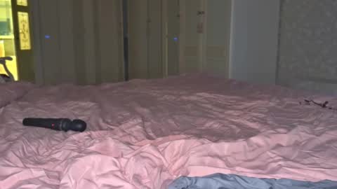 Stella online show from 12/15/25, 03:33