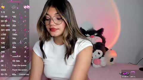 Snapshot of _camilaaa__ chatting on 02/09/25, 08:54   online show from 02/09/25, 08:54