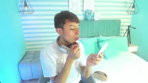 Snapshot of _camilo_ortiz chatting on 06/12/26, 05:56 camilo online show from 06/12/26, 05:56