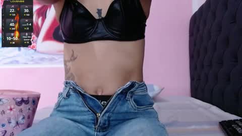 Snapshot of _candy_jade_ chatting on 02/02/25, 12:46 candy jade online show from 02/02/25, 12:46