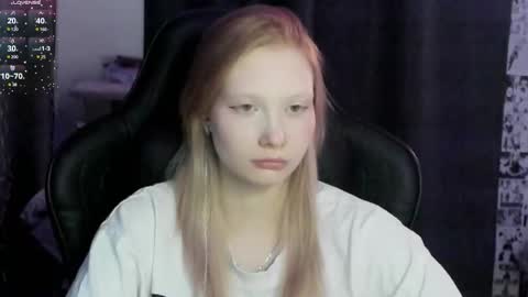 Snapshot of _caramel_milk_ chatting on 02/24/25, 02:04 Merlizz online show from 02/24/25, 02:04