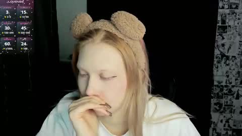 Snapshot of _caramel_milk_ chatting on 03/02/25, 07:45 Merlizz online show from 03/02/25, 07:45