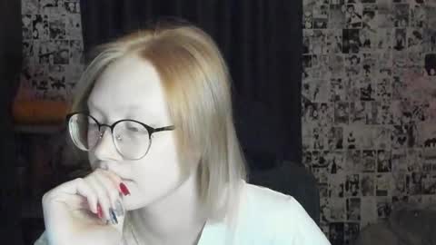 Snapshot of _caramel_milk_ chatting on 10/06/25, 01:58 Merlizz online show from 10/06/25, 01:58