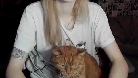 Snapshot of _caramel_milk_ chatting on 10/07/25, 01:47 Merlizz online show from 10/07/25, 01:47