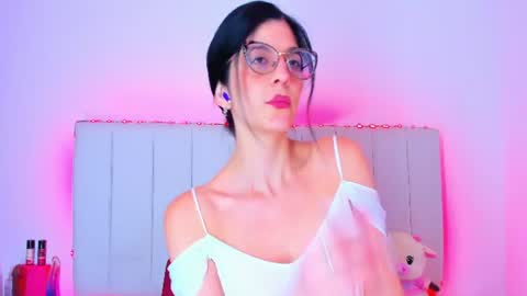 Snapshot of _caro_lyne_ chatting on 07/23/26, 04:05 Carolina online show from 07/23/26, 04:05