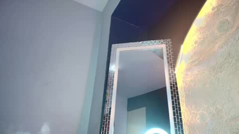 Snapshot of _carolinagomez chatting on 05/29/26, 07:12 Caro. online show from 05/29/26, 07:12