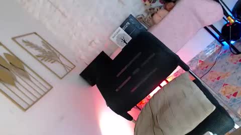 Snapshot of _caroline69 chatting on 02/05/26, 07:13 Caroline online show from 02/05/26, 07:13