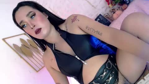 Snapshot of _caroline69 chatting on 02/08/26, 06:17 Caroline online show from 02/08/26, 06:17