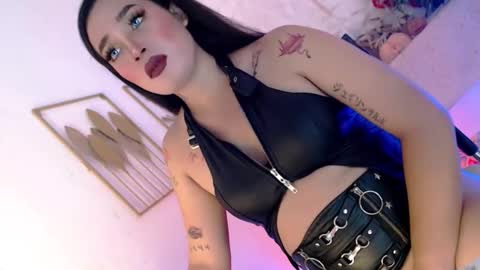 Snapshot of _caroline69 chatting on 02/11/26, 07:02 Caroline online show from 02/11/26, 07:02