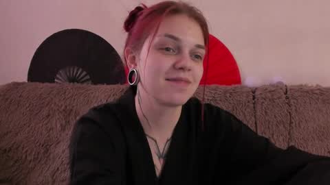 Snapshot of _caroline_coy chatting on 05/03/26, 10:54 Caroline online show from 05/03/26, 10:54