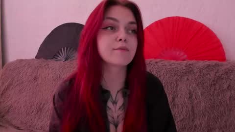 Snapshot of _caroline_coy chatting on 06/09/26, 10:27 Caroline online show from 06/09/26, 10:27