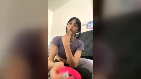 Snapshot of _catalina_linda_ok chatting on 07/21/26, 01:02 _catalina_linda_ok online show from 07/21/26, 01:02