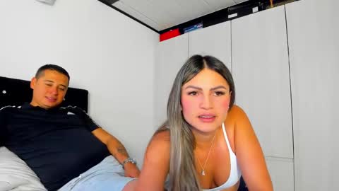 Snapshot of _cereza_ chatting on 02/11/25, 08:20 Bella  online show from 02/11/25, 08:20