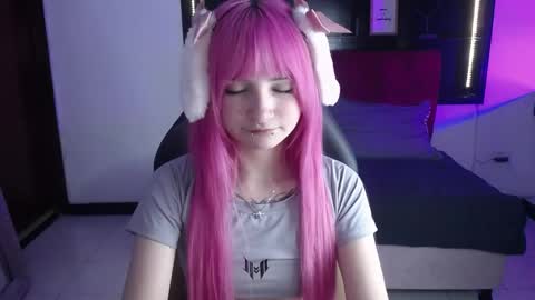 _charlotte_collins_ online show from 04/21/26, 03:17