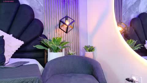 Snapshot of _charlotte_queen_ chatting on 05/12/26, 01:19 _charlotte_queen_ online show from 05/12/26, 01:19