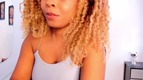 _charlottedavis online show from 01/26/25, 04:20