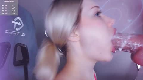 Angelina online show from 12/04/25, 05:43