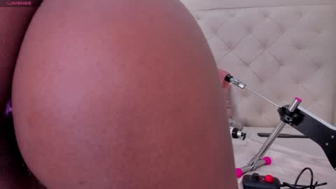 Chloe  online show from 01/30/25, 03:29