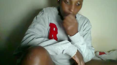 clara online show from 03/01/25, 07:26